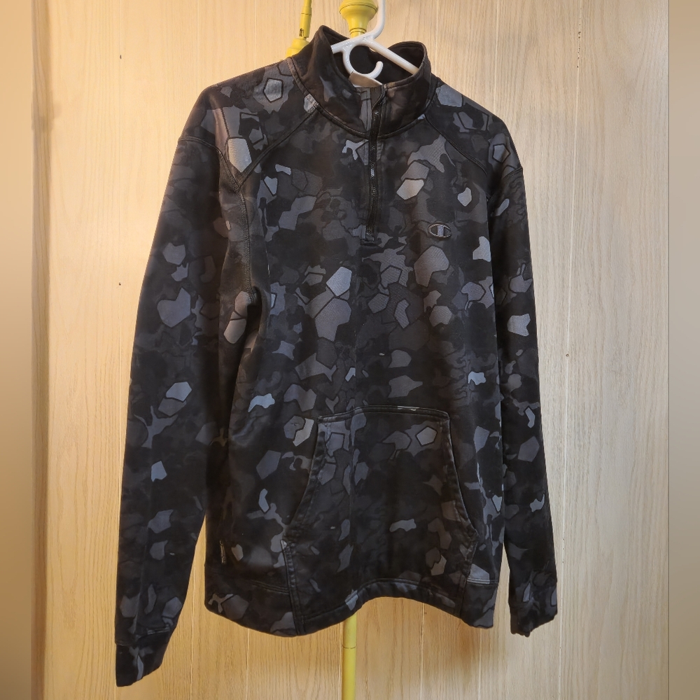 Champion Performace Black and Gray Camouflage 1/4 Zip Pullover - Size XL